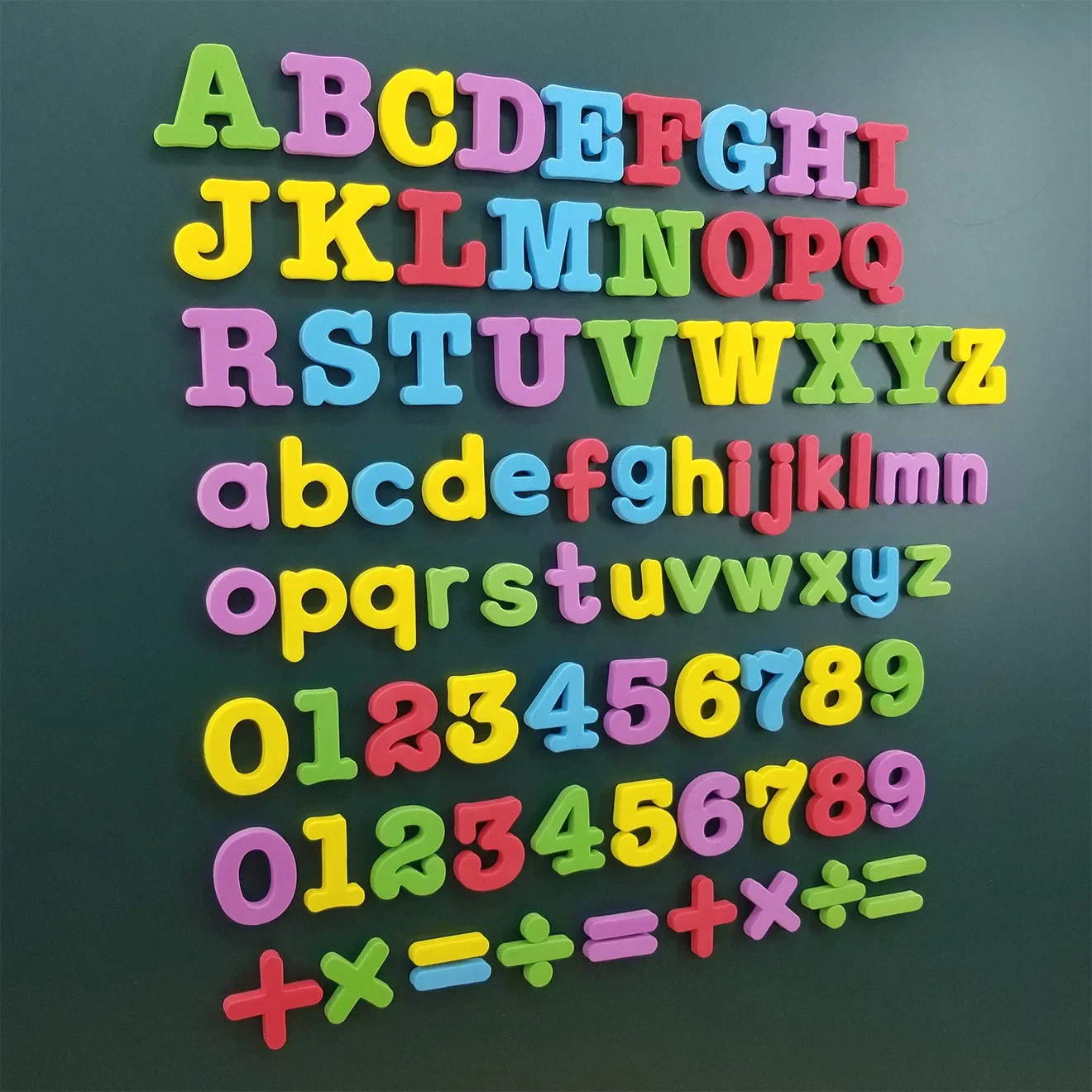 Magnetic Letter Board - ตัวอักษรแม่เหล็กตัวเลขตัวอักษร ABC 123 ตู้เย็นแม่เหล็กพลาสติกการศึกษาก่อนวัยเรียนการเรียนรู้ชุดของเล่นตัวพิมพ์ใหญ่ตัวพิมพ์เล็กคณิตศาสตร์